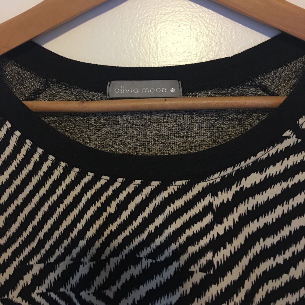 Print Contrast Sweater - Picture 4 of 4