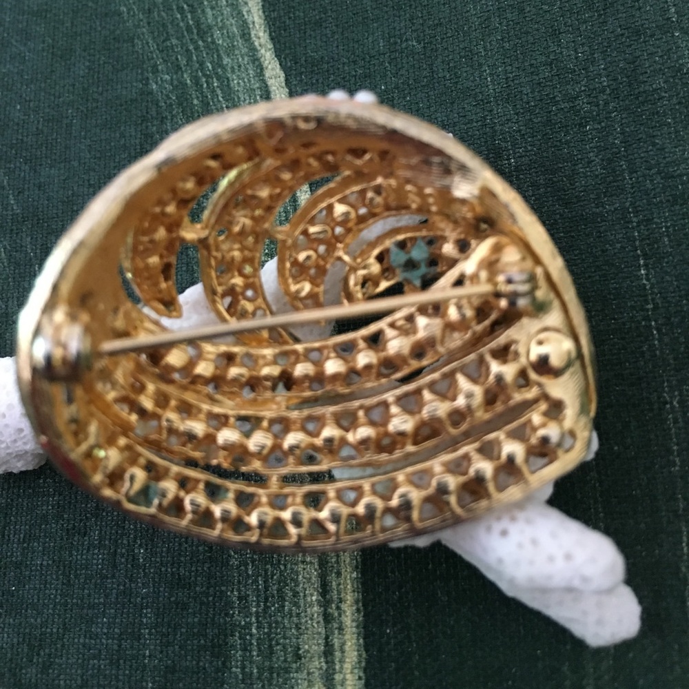 Vintage BSK Pearl and Copper Rhinestone Brooch. - Picture 2 of 3