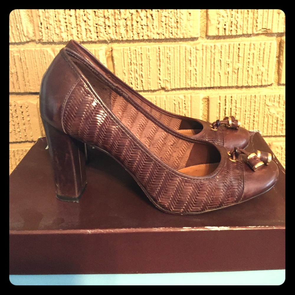Antonio Melani weaved heel