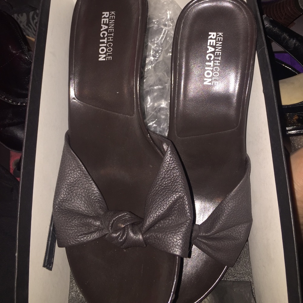 Kenneth Cole Reaction Brown Tie sandals