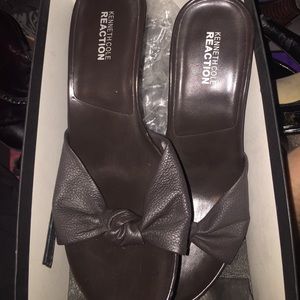 Kenneth Cole Reaction Brown Tie sandals