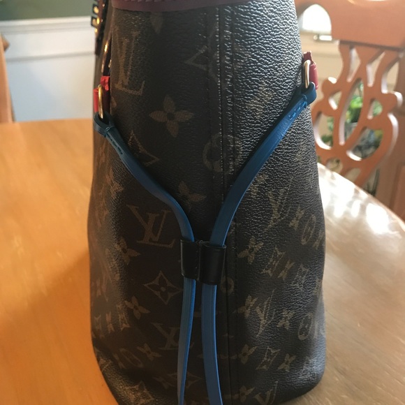 Louis Vuitton Totem Limited Edition Neverfull MM - Picture 5 of 13