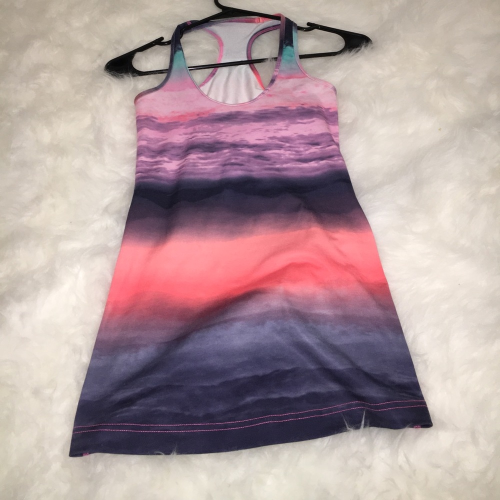 (2) Lululemon Beachscape tank