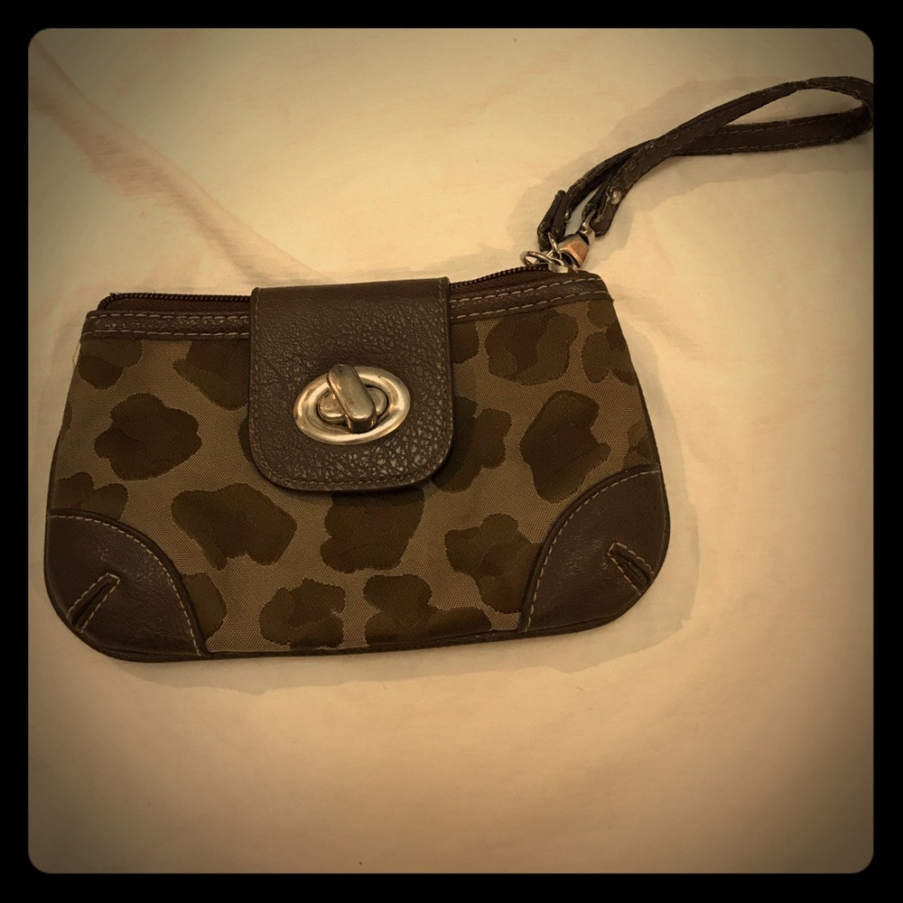 New York and Company Animal Print Wristlet 👜👜