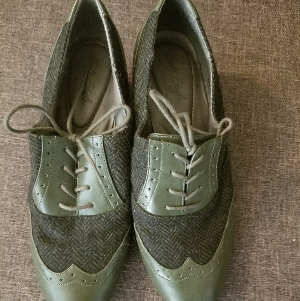 Green Shoes with heel