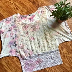 ✨Lace butterfly sleeve top