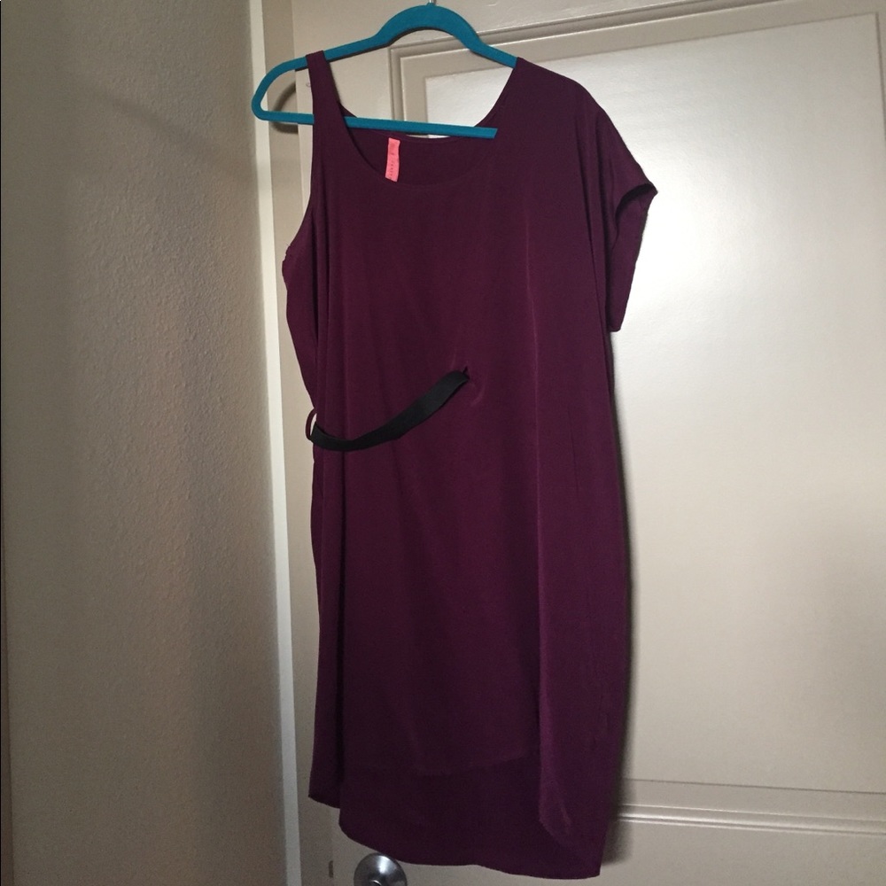 Cocktail dress. Size M.