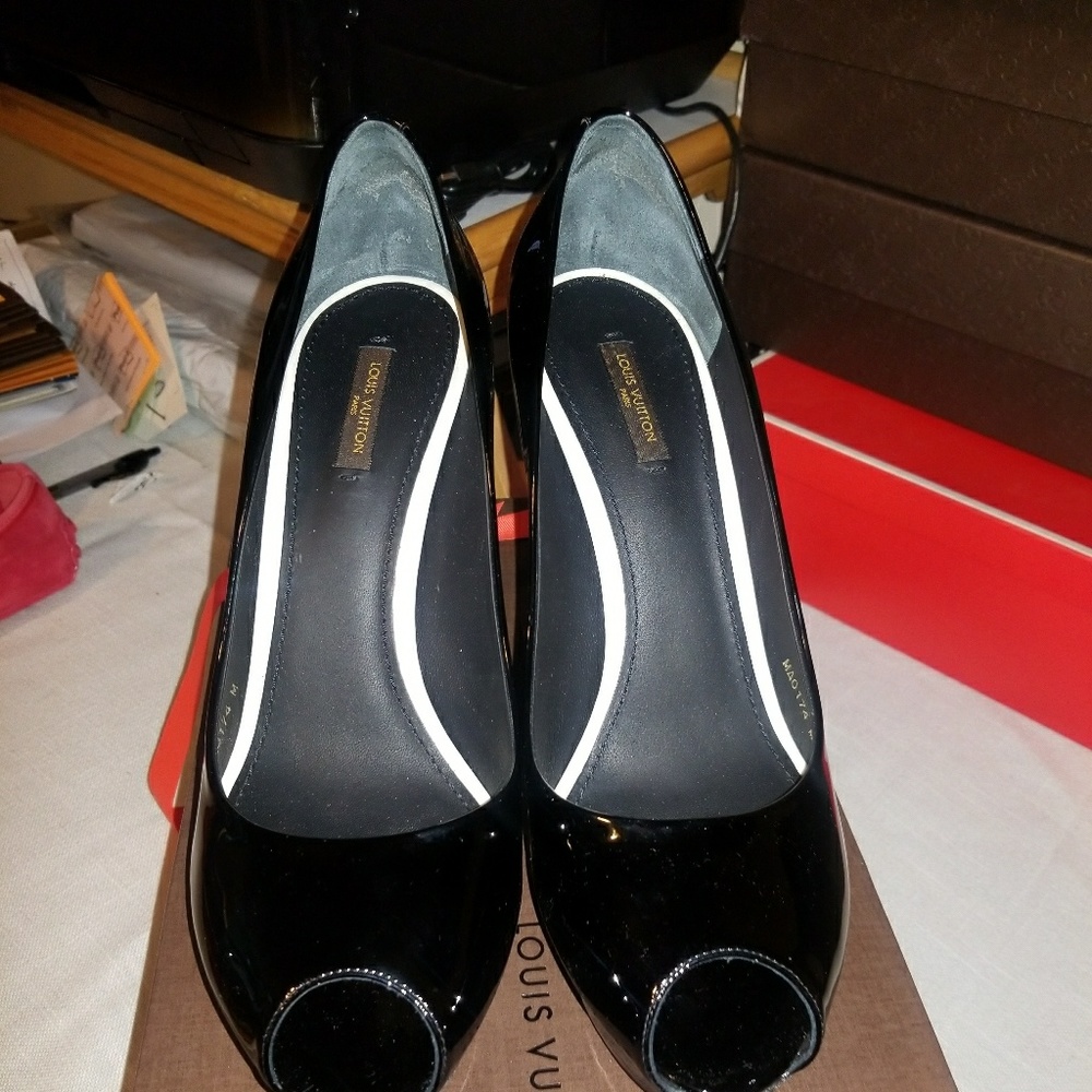 LOUIS VUITTON EYELINE OPEN TOE PUMPS SZ 42 - Picture 2 of 5