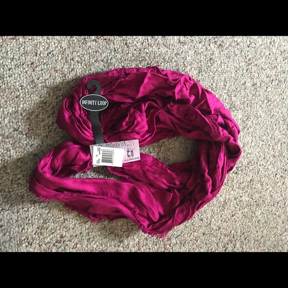 Scarf - Picture 1 of 1