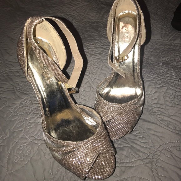 Peek Toe Heels - Picture 1 of 3