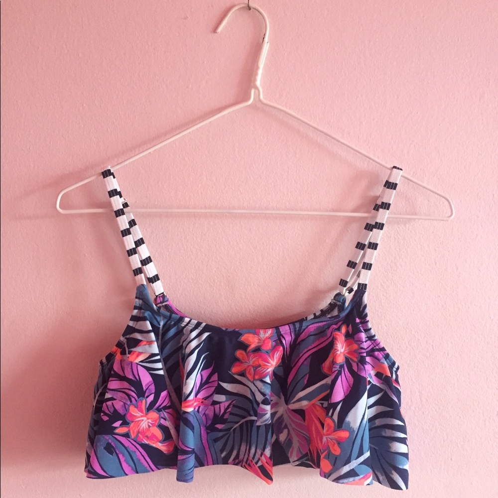 Roxy flutter bikini top