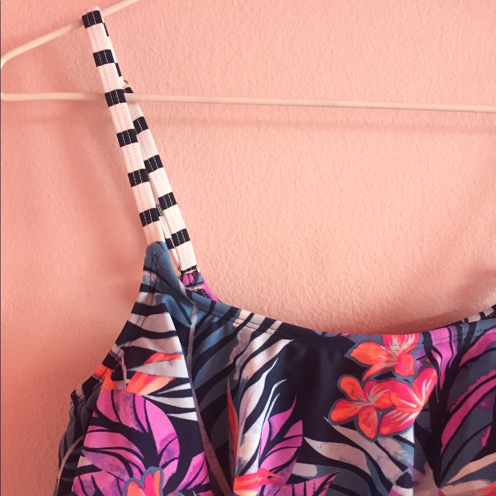 Roxy flutter bikini top - Picture 2 of 5