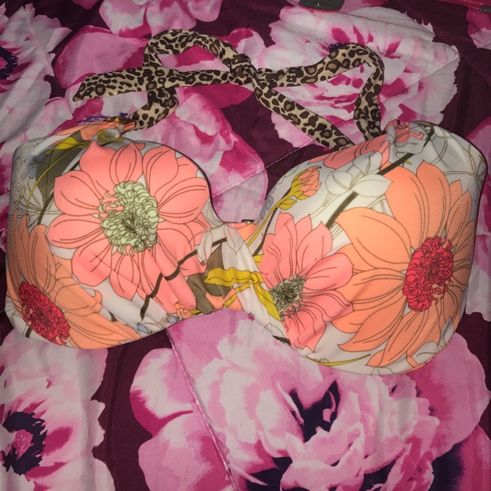 Cute VS bikini top