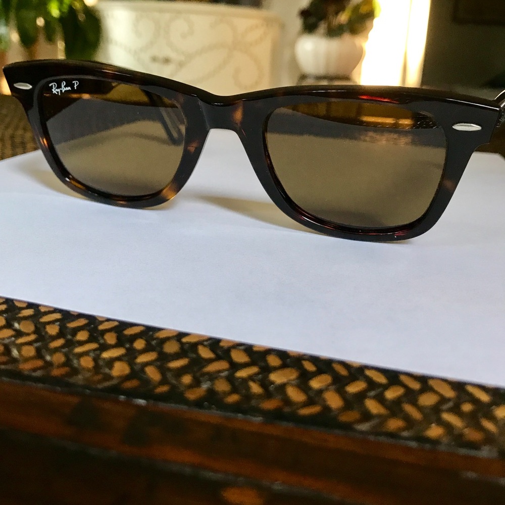 Ray-Ban Classic Wayfarer Unisex Style RB2140