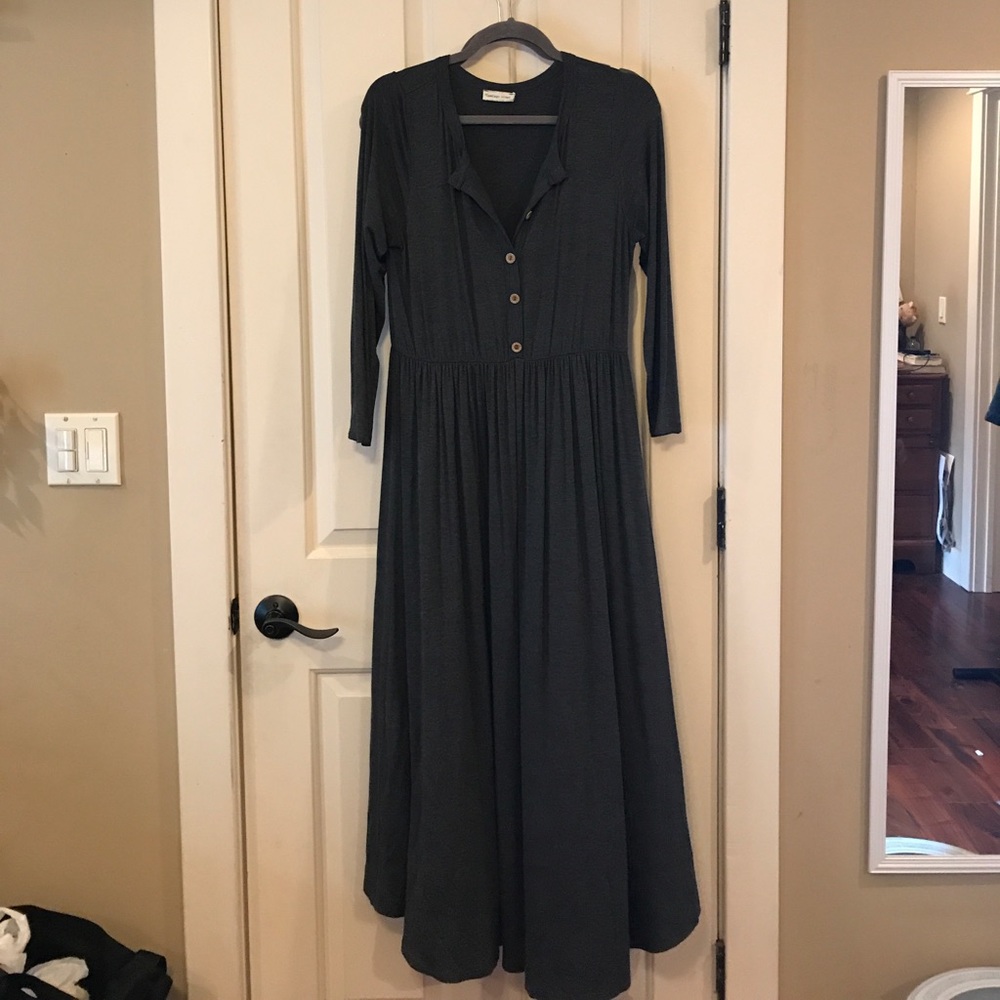 Piper & Scoot Tirra Dress- charcoal large midi