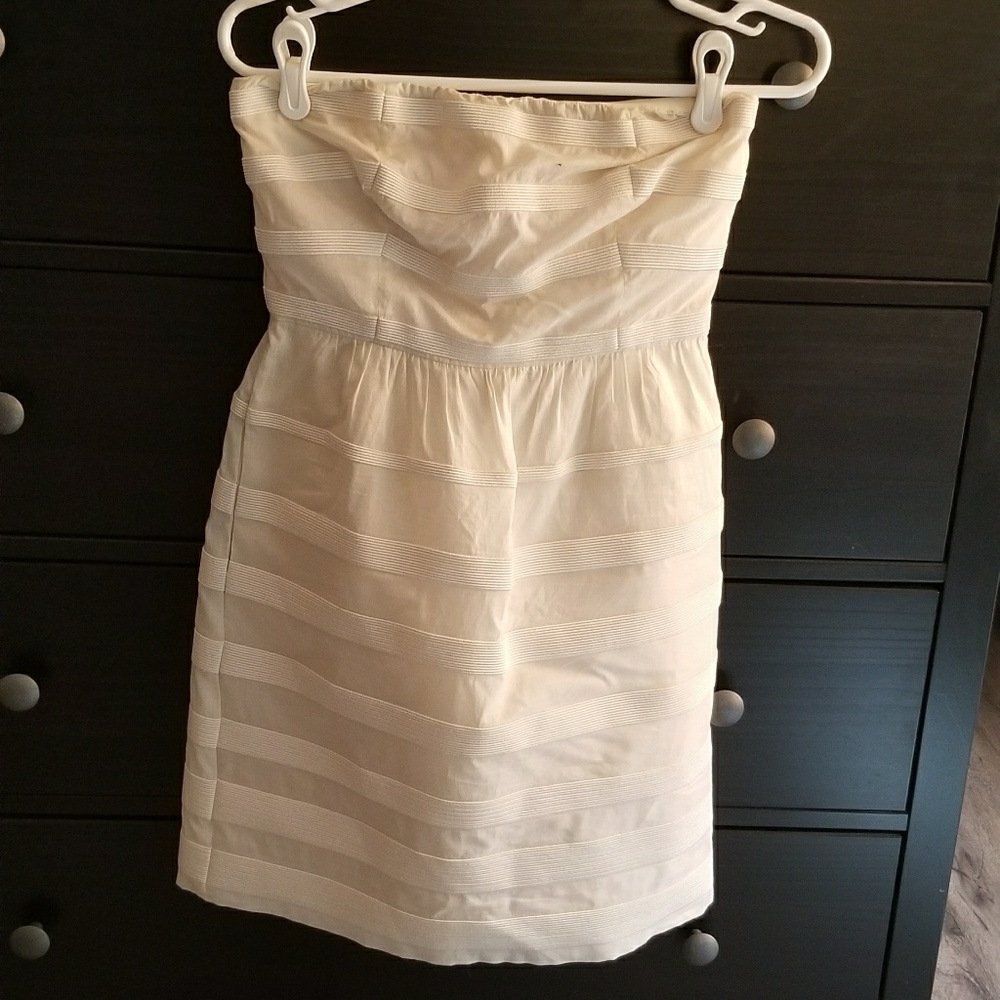 White strapless dress