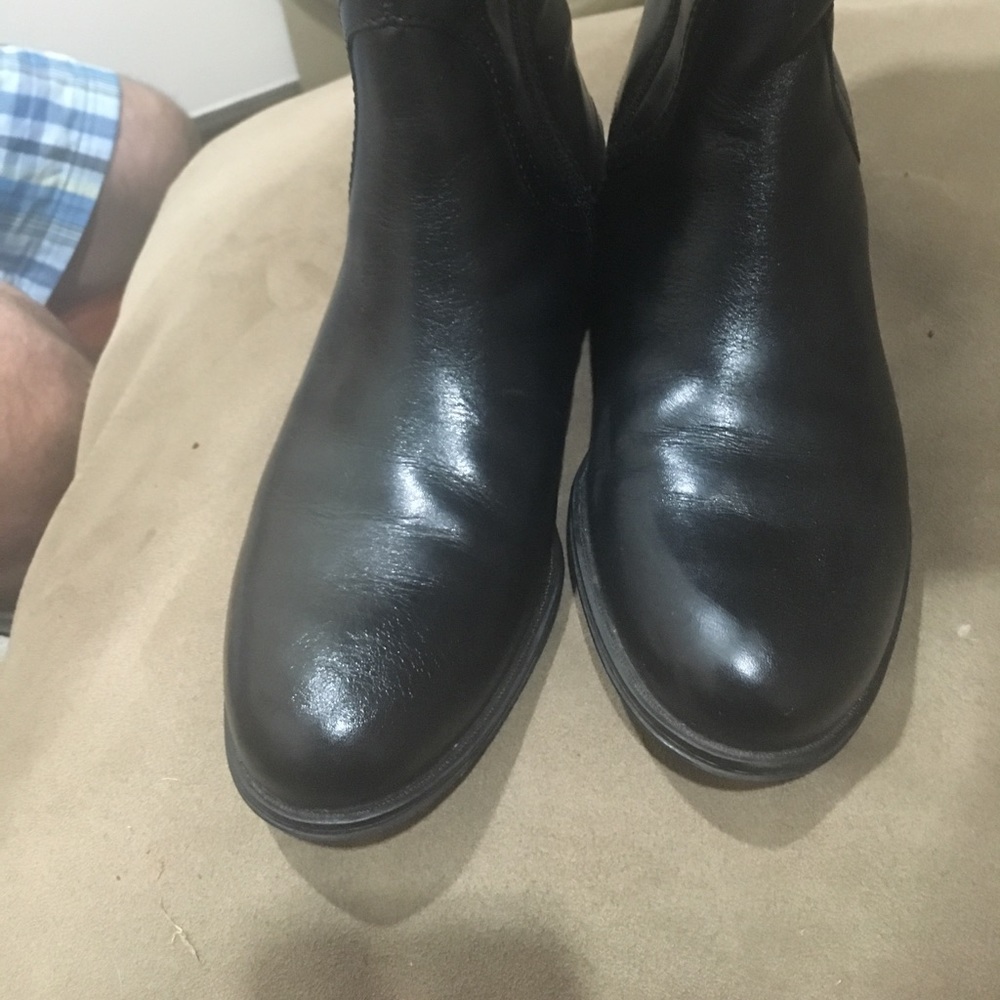 Shoes - Picture 4 of 5