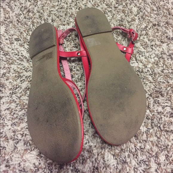 Red sandals - Picture 2 of 3