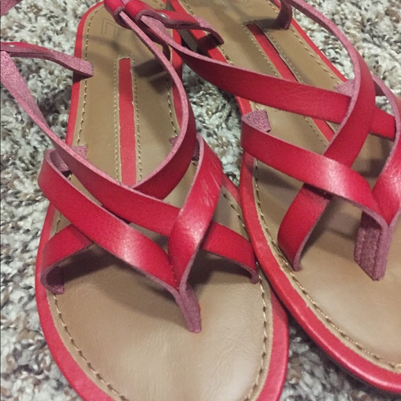 Red sandals - Picture 3 of 3