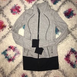 Lululemon herringbone nice asana jacket size 2