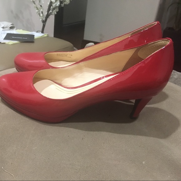 Shoes - Picture 2 of 6