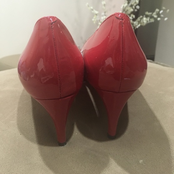 Shoes - Picture 3 of 6