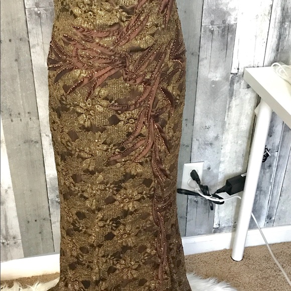 Formal Gown - Picture 2 of 4