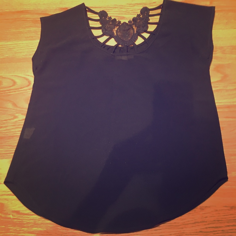 Sm Black Tank w/Crochet Accent Back