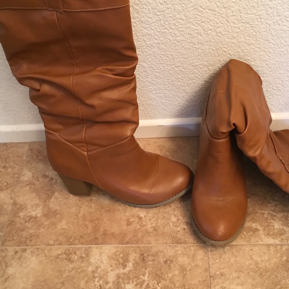 Boots - Picture 2 of 2