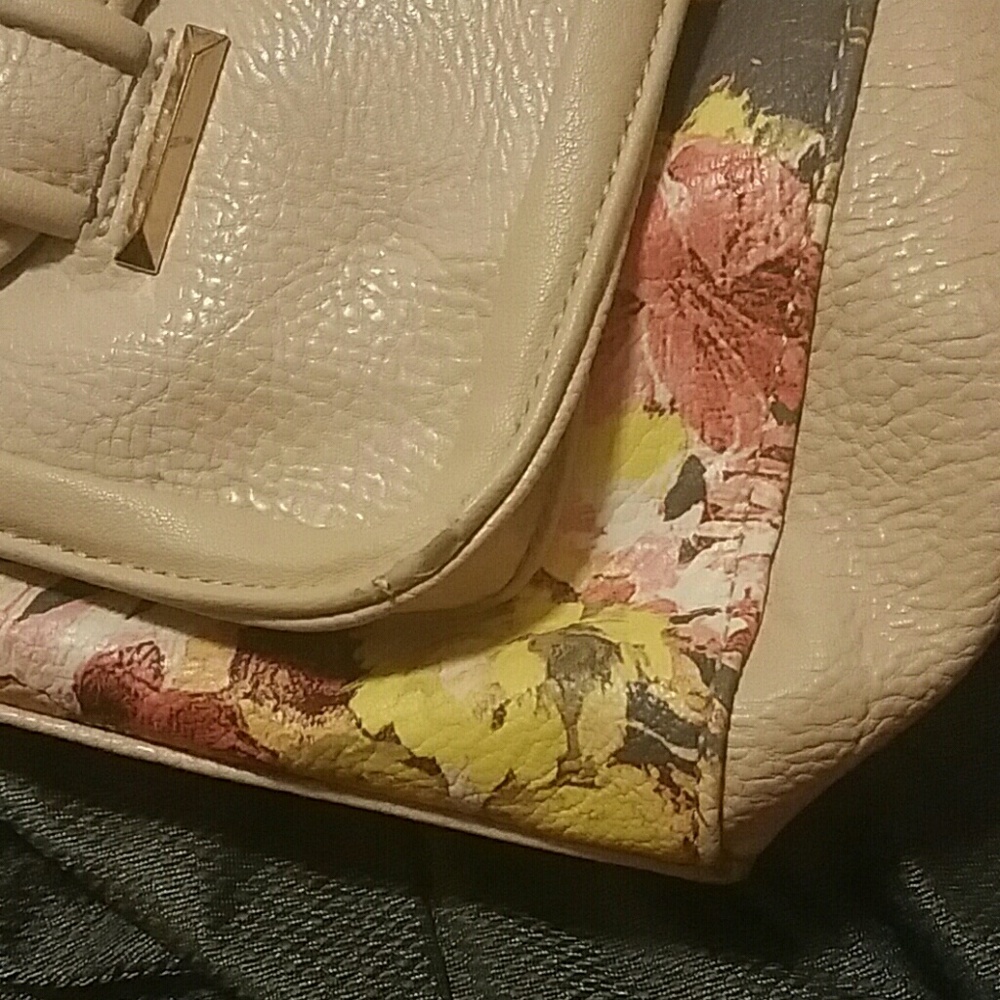 Jessica Simpson bag - Picture 6 of 6
