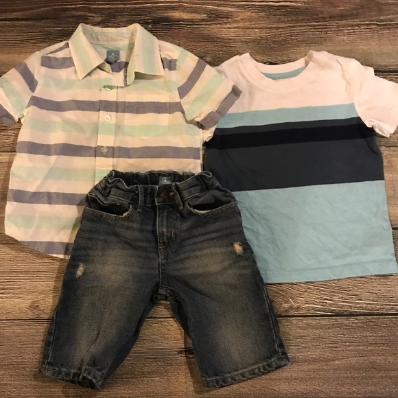 Boys 4T bundle.  Woven and shorts from Gap - Picture 1 of 7