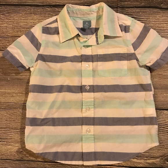 Boys 4T bundle.  Woven and shorts from Gap - Picture 2 of 7
