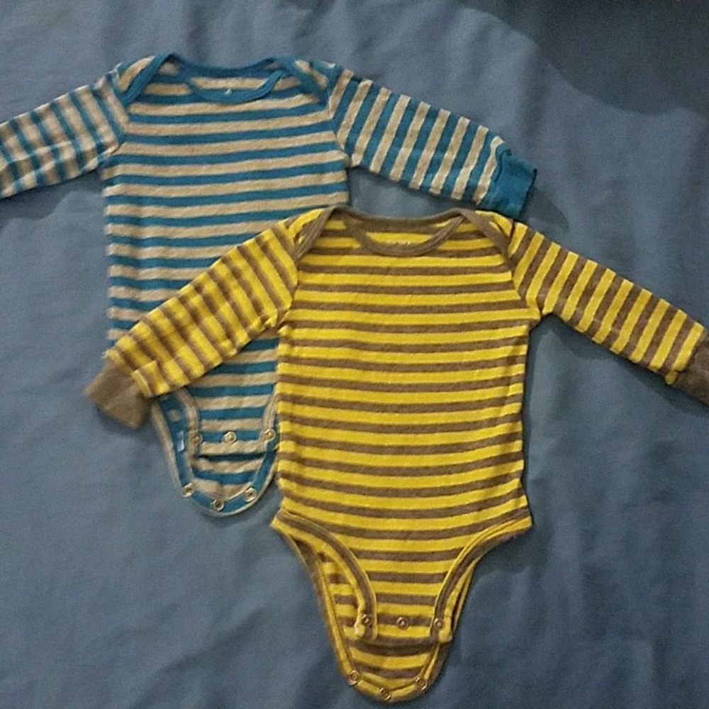 2 long sleeve onsies