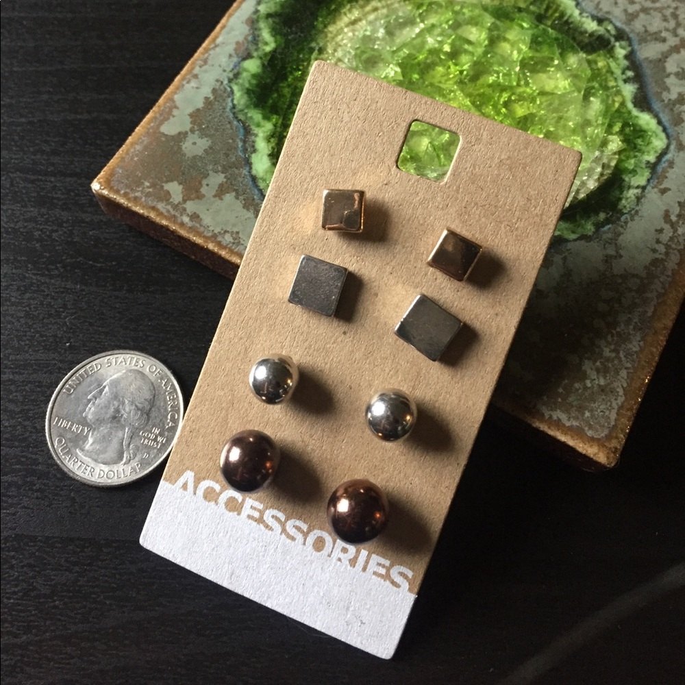 Geometric Earring Set - Picture 2 of 4