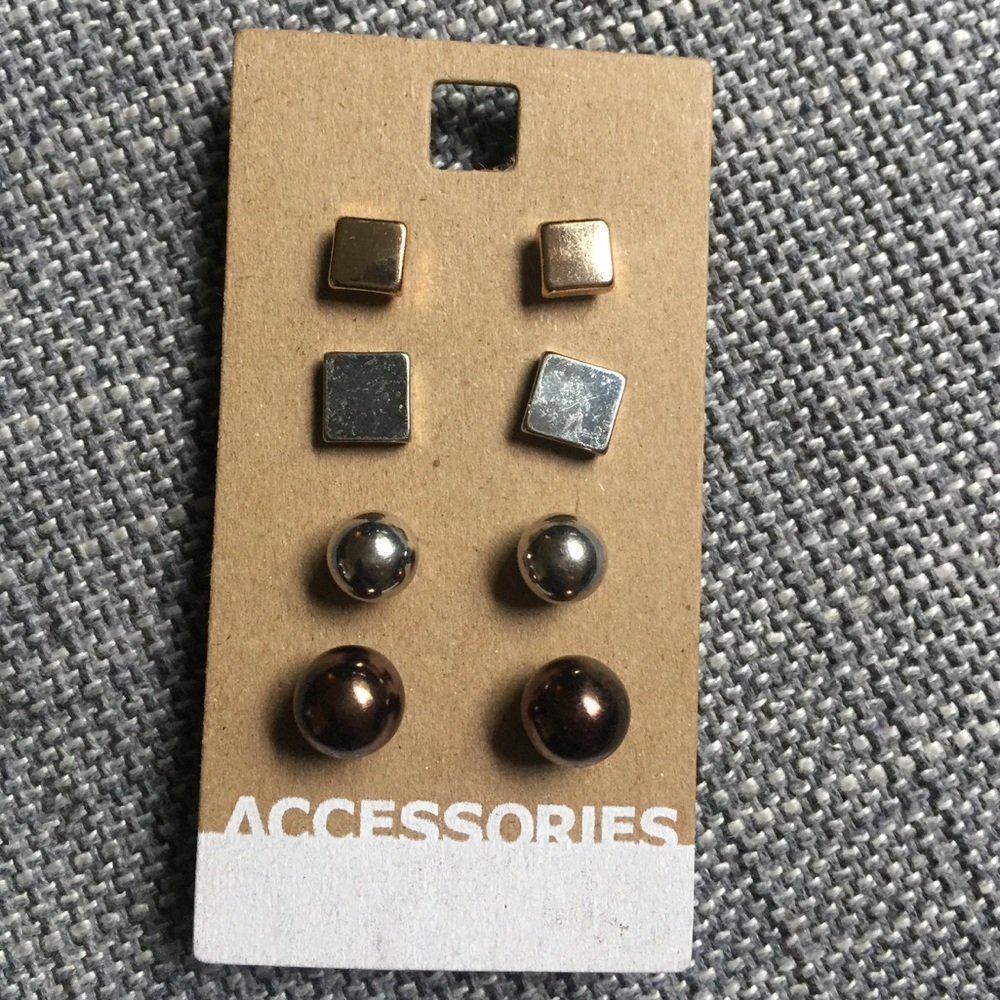 Geometric Earring Set - Picture 4 of 4