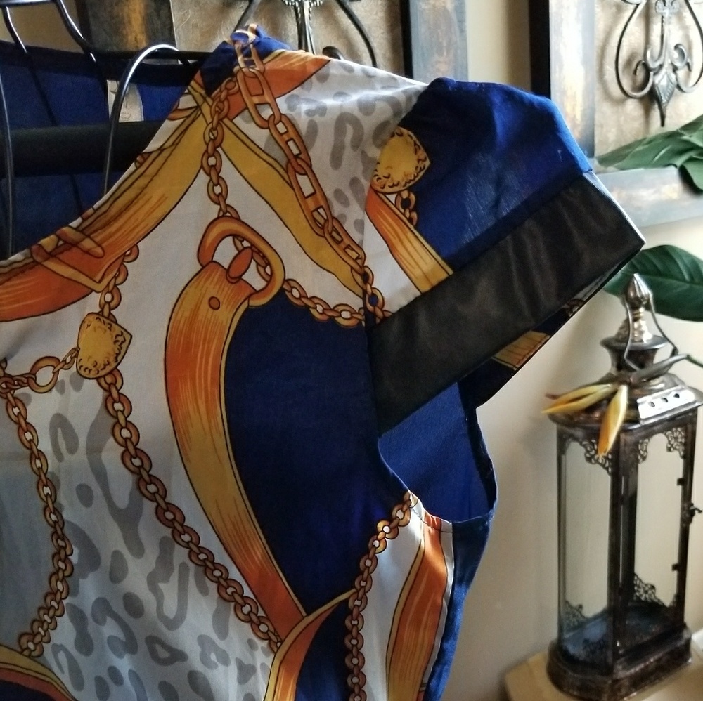 Top - Picture 2 of 7