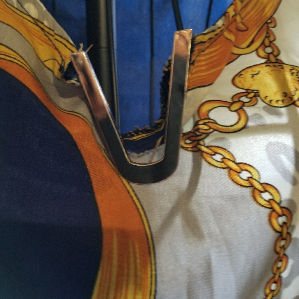 Top - Picture 5 of 7