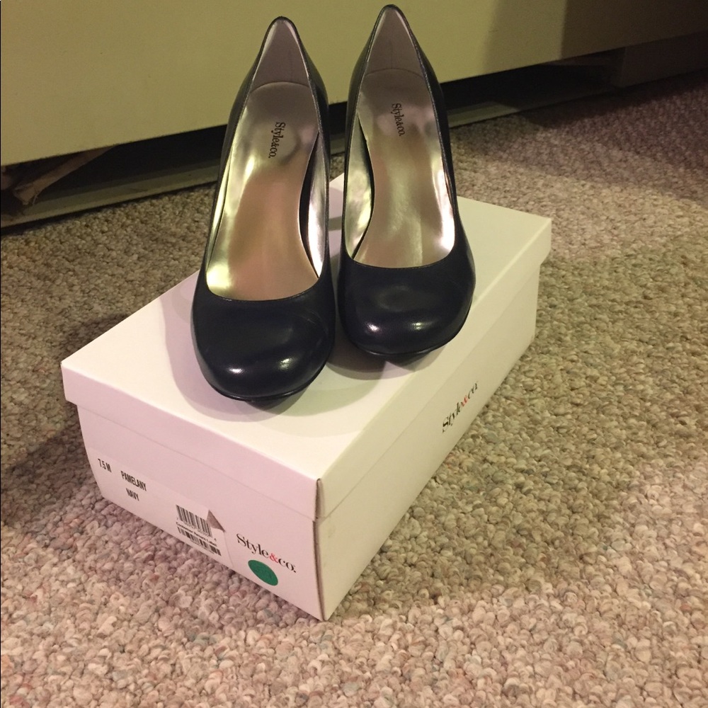 Women's  Style & Co. shoes. Never worn