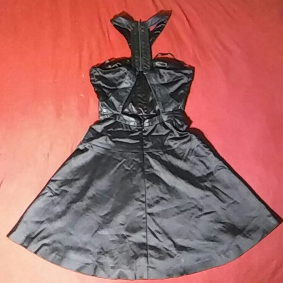 Bebe cutout dress - Picture 2 of 3