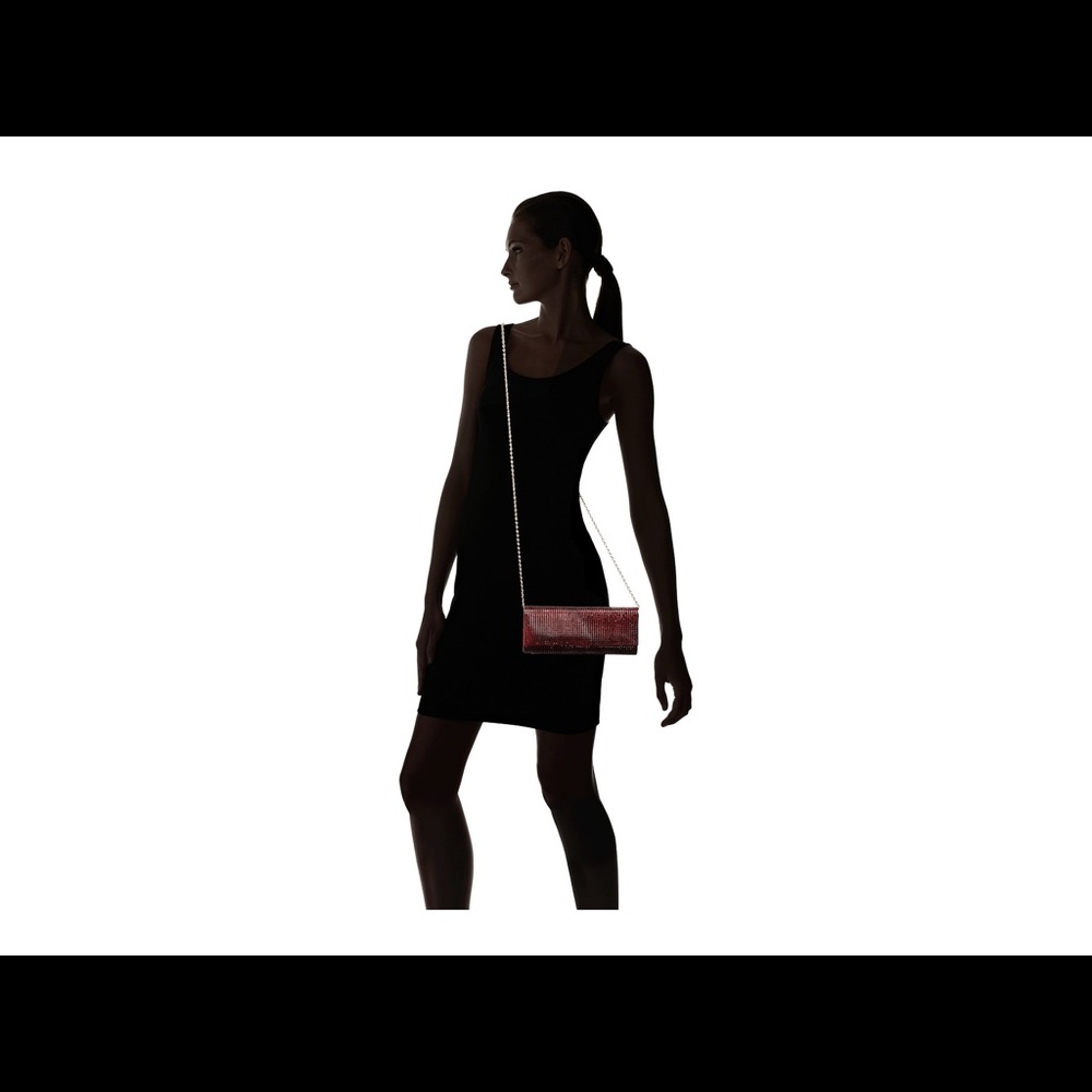 Red clutch - Picture 2 of 5