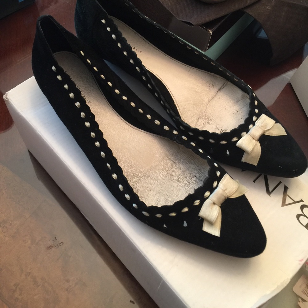 Size 8 suede Flats