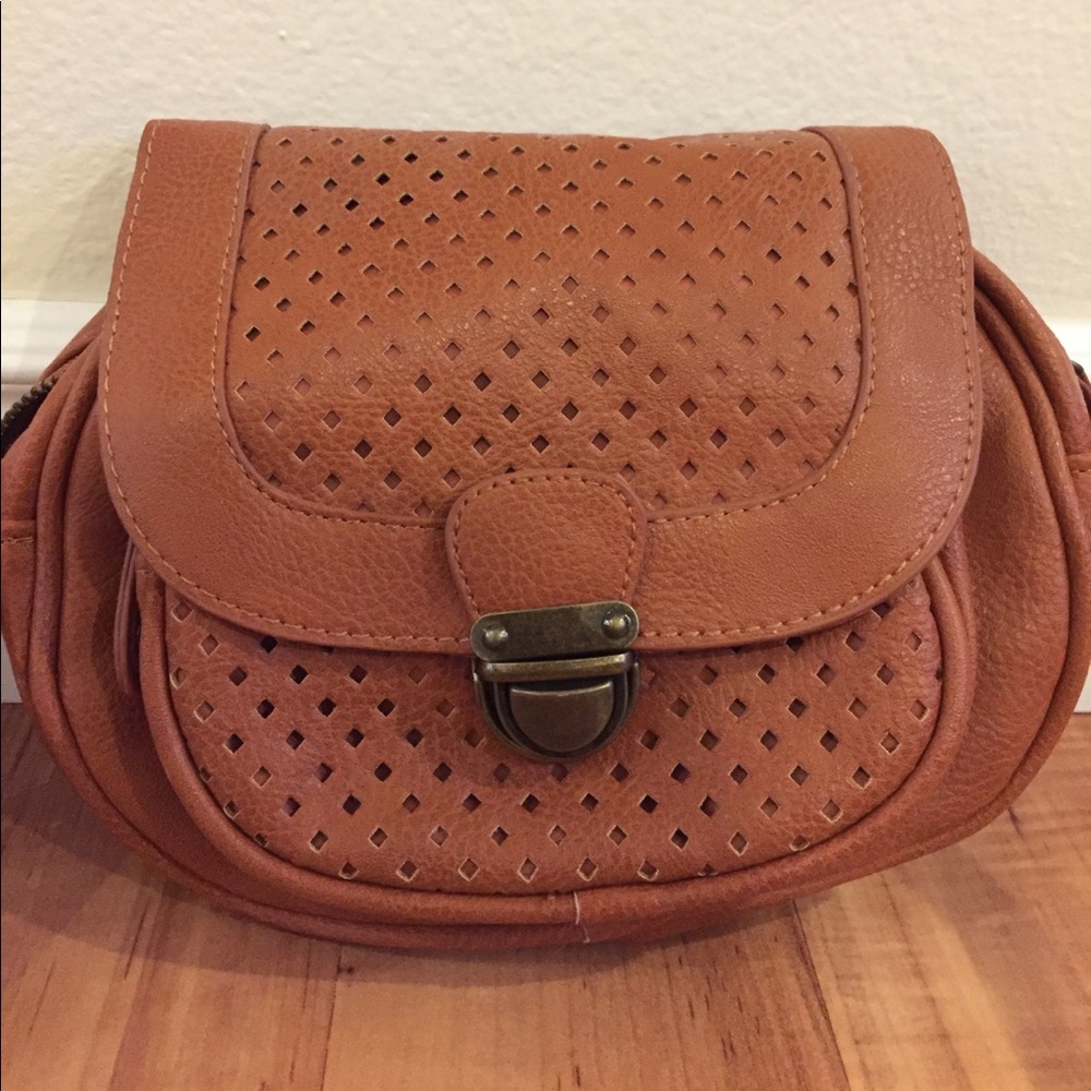 Tan shoulder bag