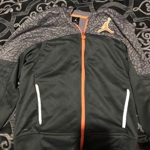 Boys Jordan sip up hoodie Feel free to make offer