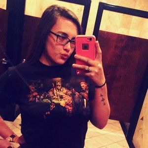 Meet your Posher, Chloe