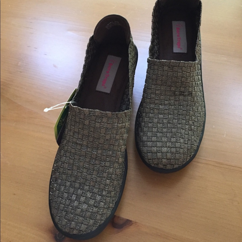 Bare Traps Woven Shoes