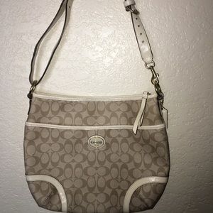 Sale! Coach handbag. AUTHENTIC.