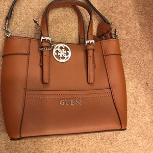 New never used Guess Purse