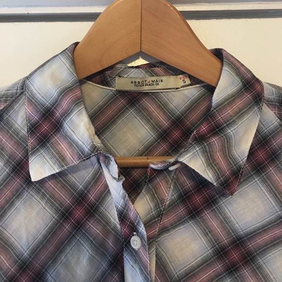 🥂SALE🥂Abbot Main Button Up Shirt - Picture 4 of 4