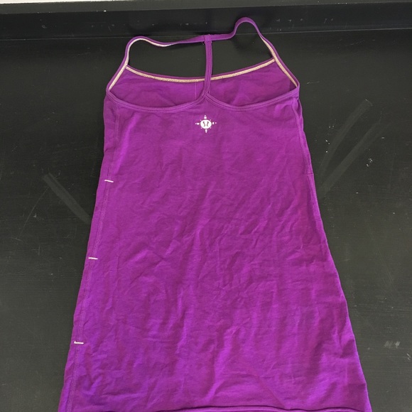 Lululemon Wanderlust Tank Size 4 - Picture 2 of 3