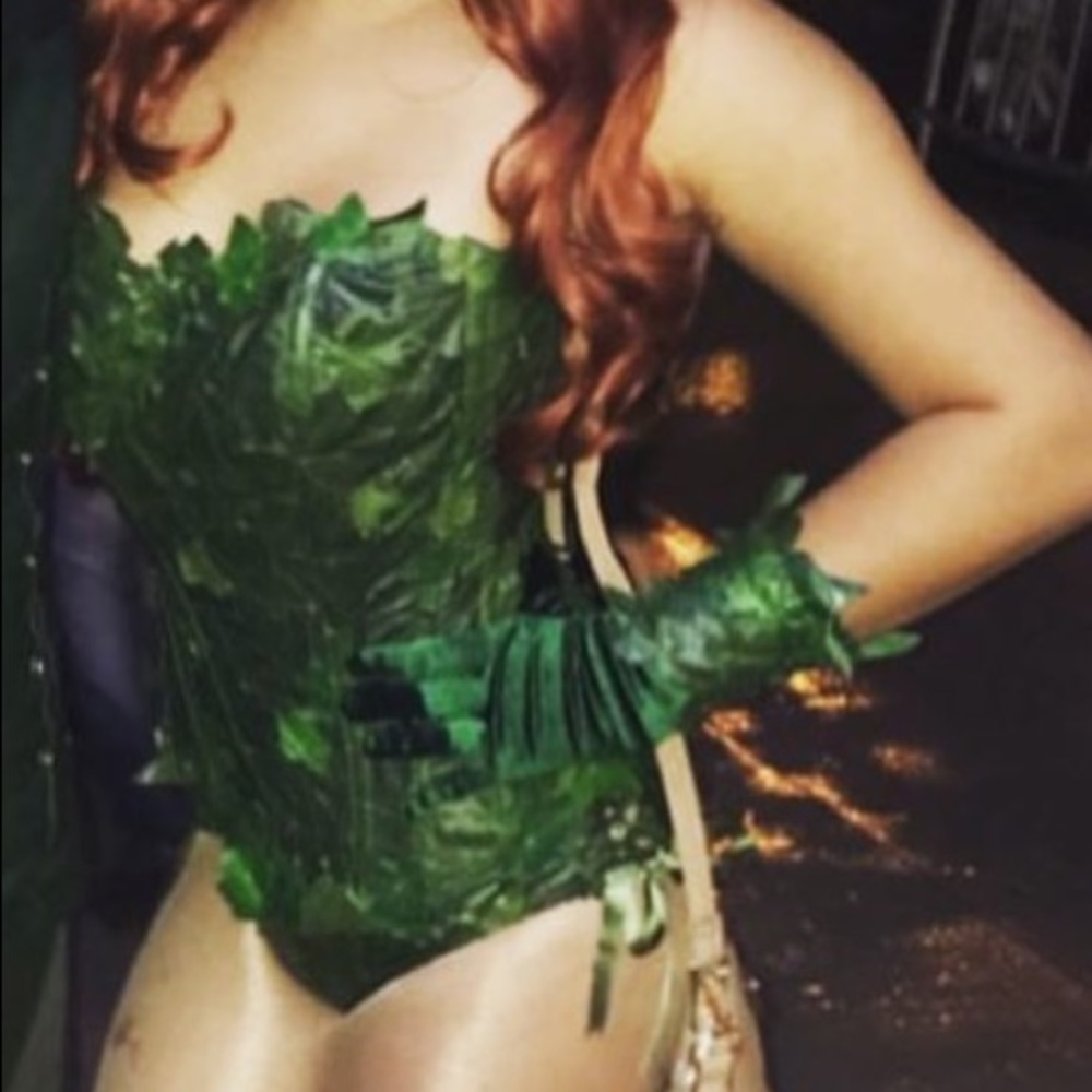 Poison Ivy Costume w/ gloves and extra ivy leaves